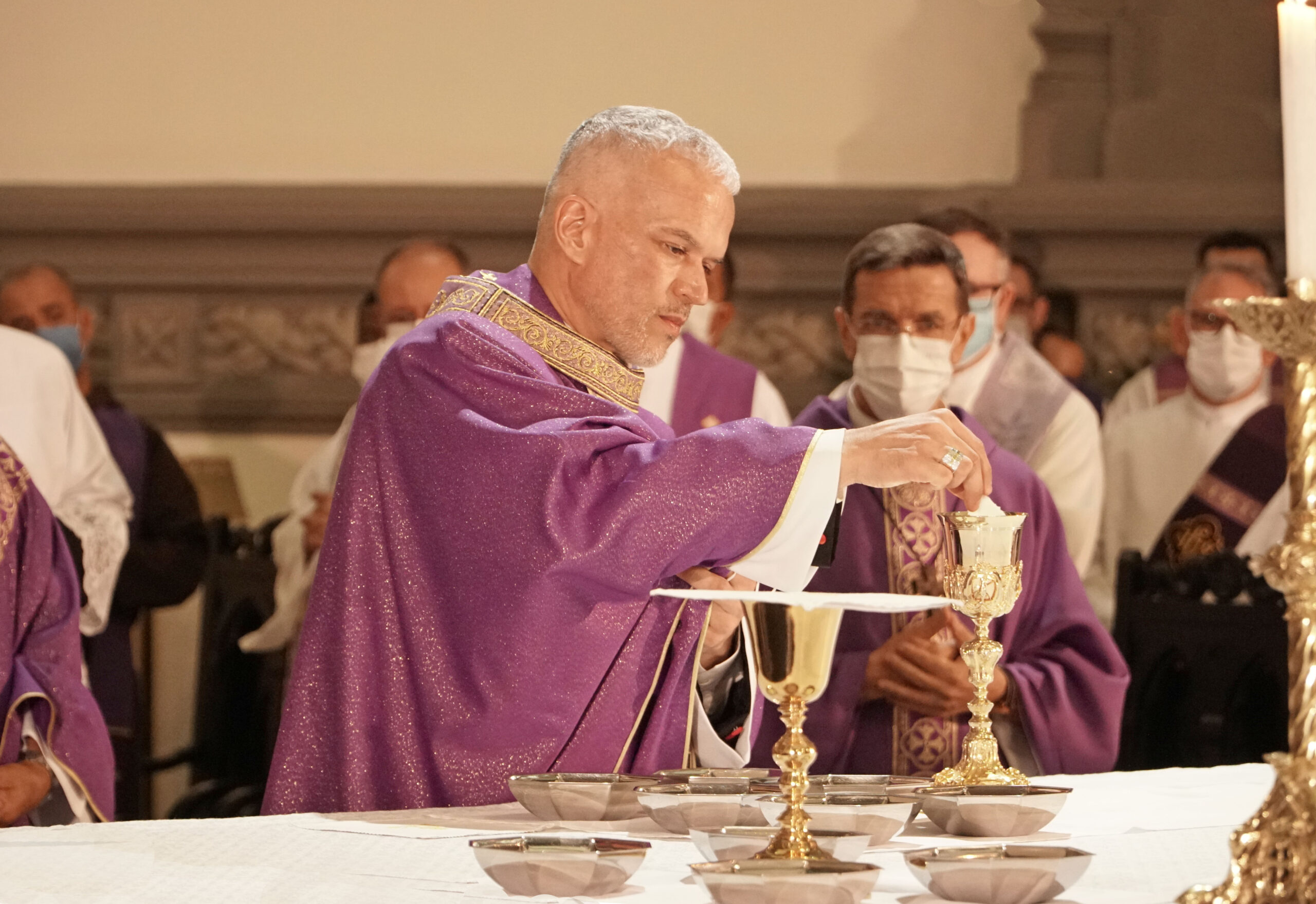 Dom Andherson Franklin Lustoza de Souza (Bispo Auxiliar